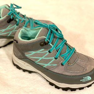 North Face G Storm Waterproof Hiking Boots- Kids size 2 (grey and blue)
